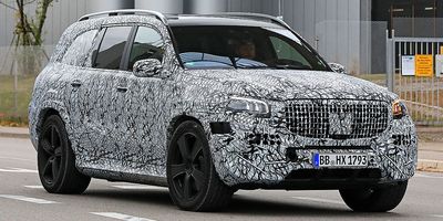 Mercedes-Maybach GLS на дорожных тестах